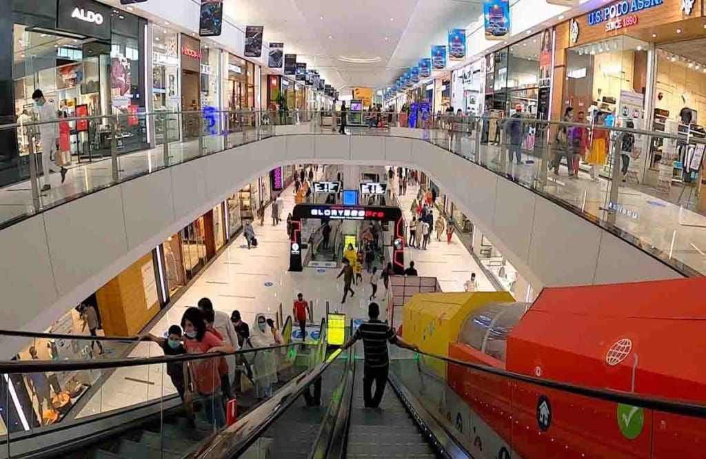 Shopping in Lahore Malls