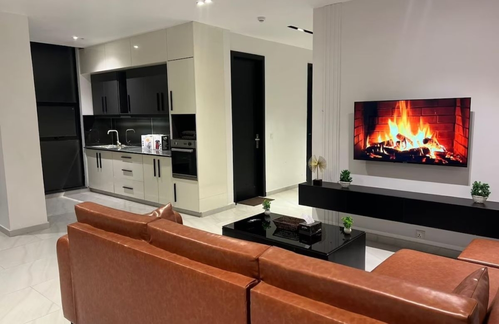 Image Represent the Luxury apartment design in Lahore for modern life style according to modern life style.